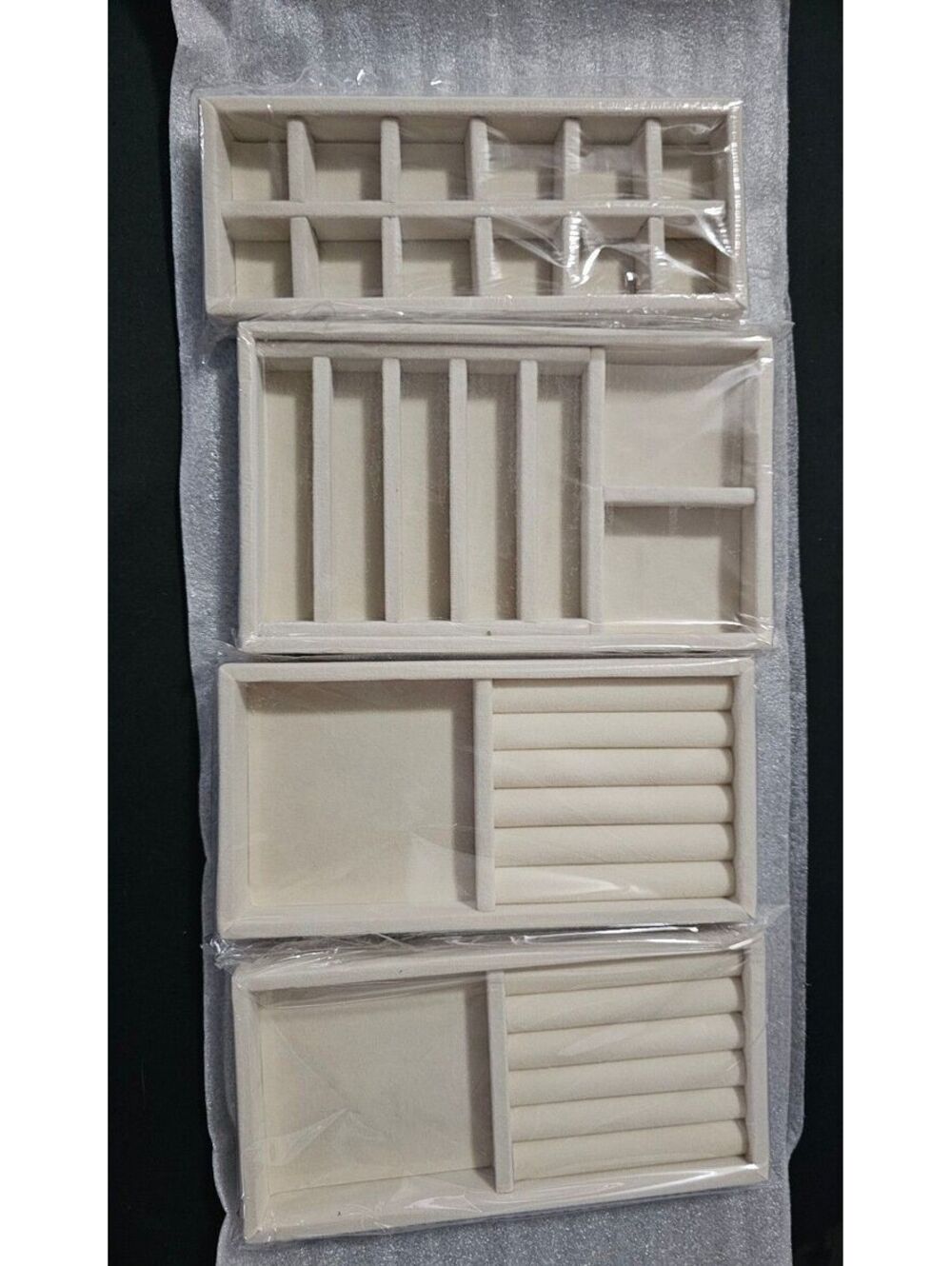 4 Piece Velvet-Fab Jewelry Organizer!
